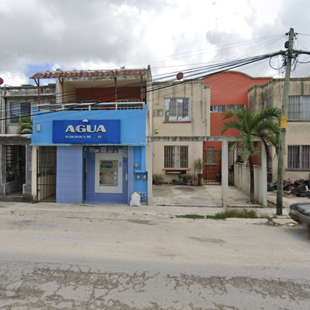 Casa Galaxia Itzales en Av. Cancun (Remate Bancario)